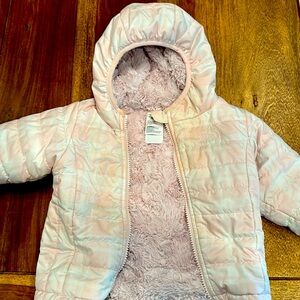 North Face Infant Jacket (6-12 mo), runs large fit my big baby until 1.5